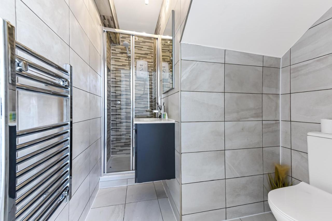 Comfy And Contemporary One Bedroom Flat Appartement